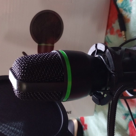 3.5/USB Microphone - Picture 5 of 5